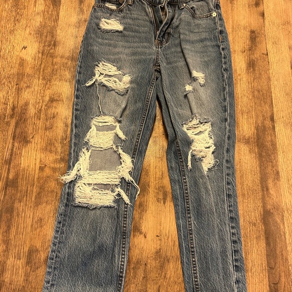 Aeropostale denim ripped Mom jean - Picture 1 of 2